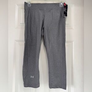 NWT Under Armour HeatGear Compression Leggings in Charcoal; athletic performance